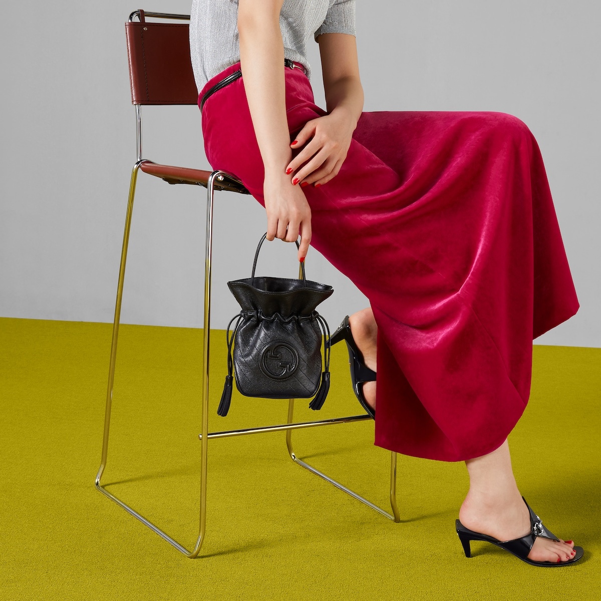 Gucci Blondie mini bucket bag - 4