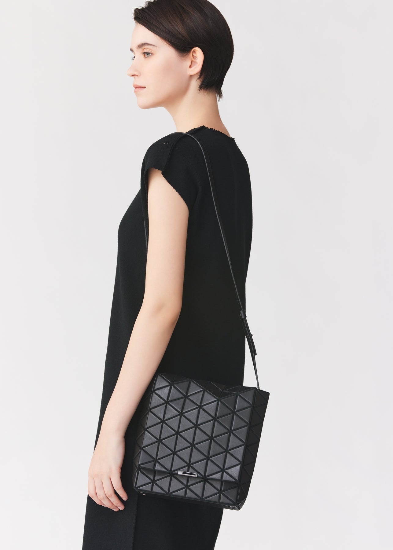 FLAP SHOULDER BAG