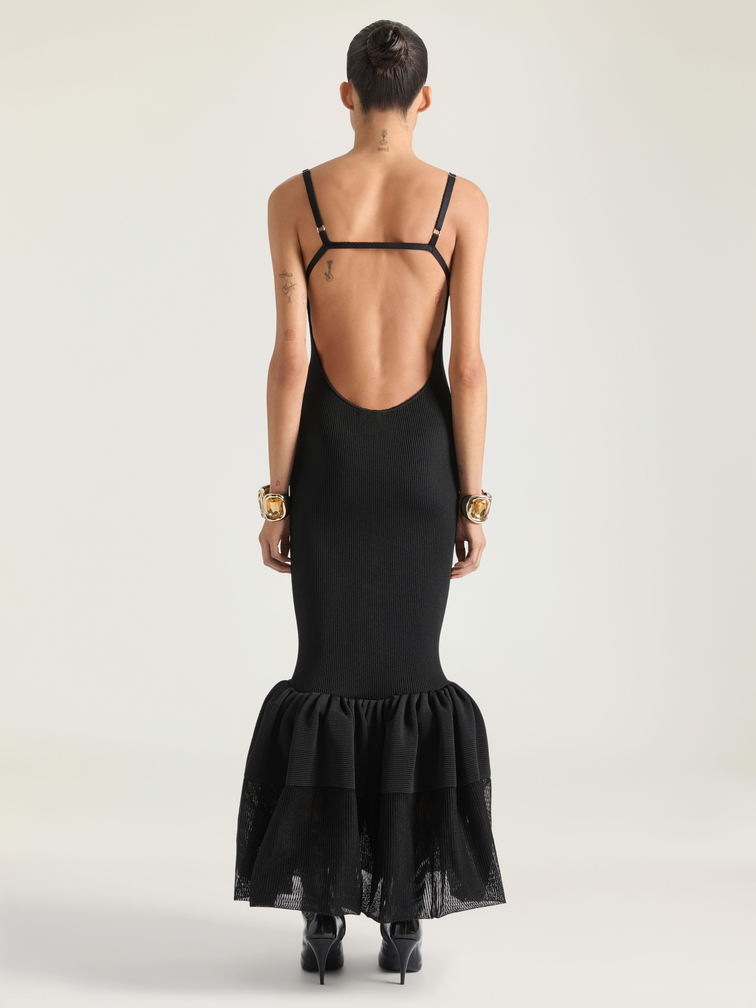OPEN BACK RUFFLED DRESS IN FINE RIB - 3