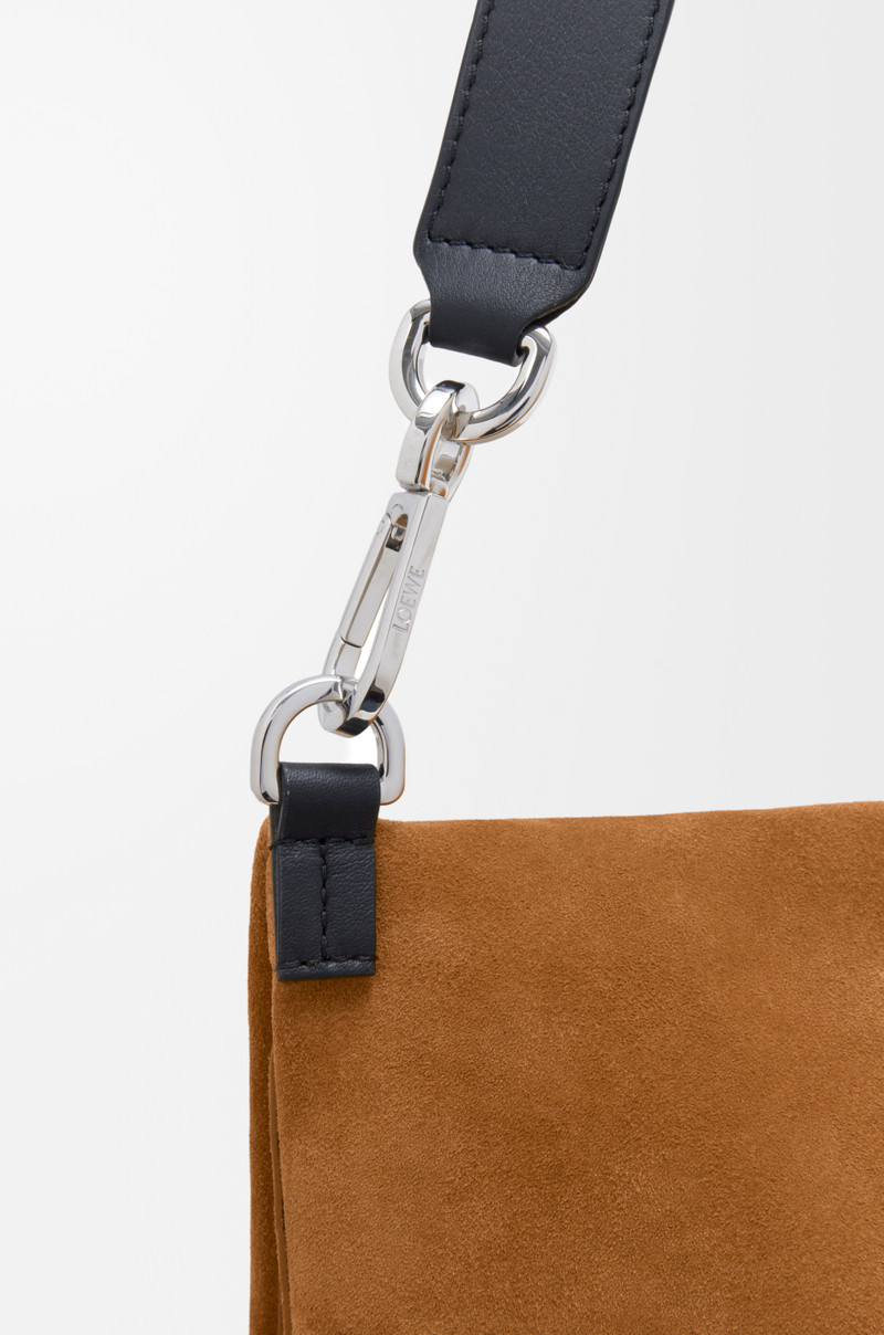 Bob folded tote in suede 12