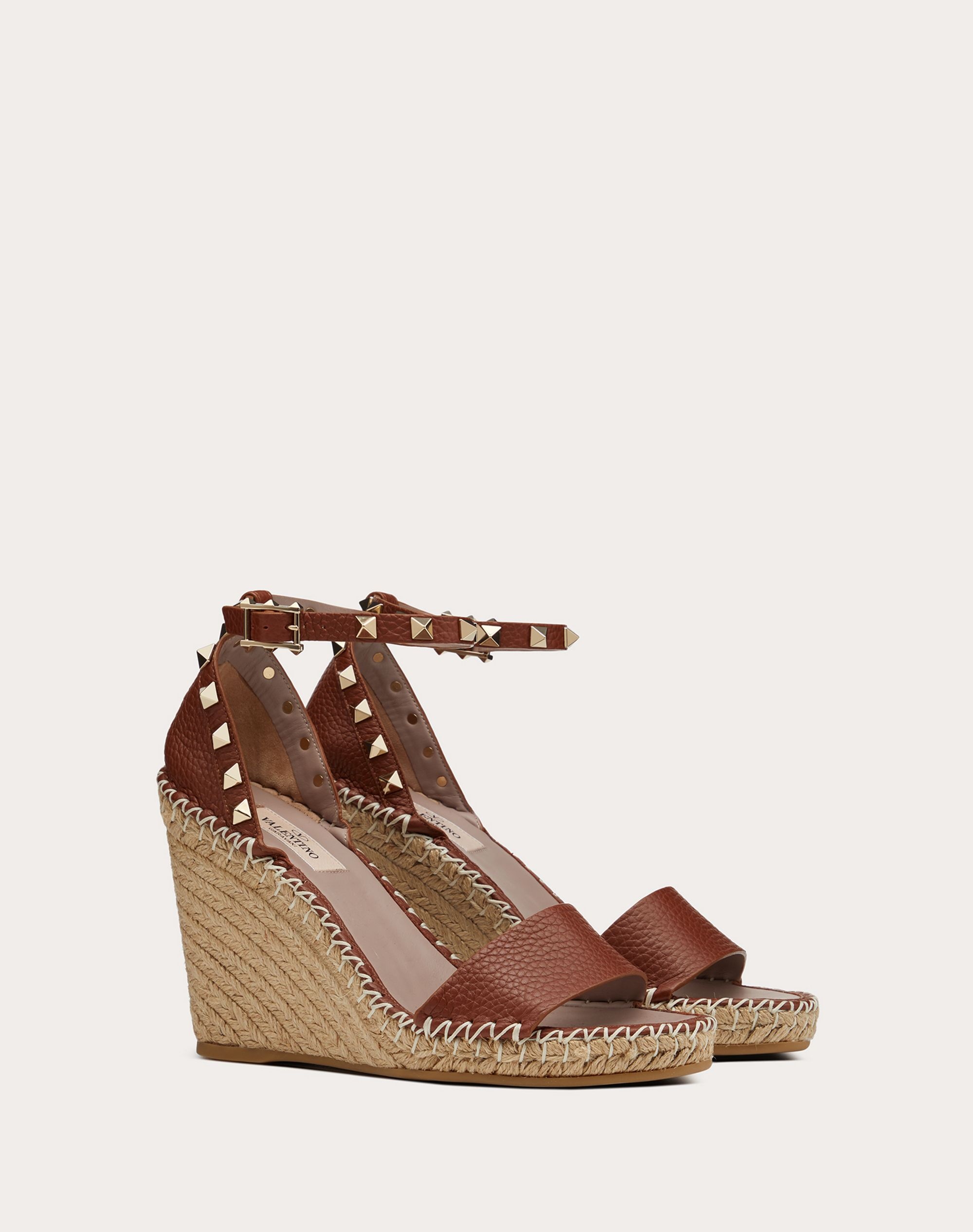 DOUBLE ROCKSTUD GRAINY CALFSKIN WEDGE SANDAL 95 MM - 2