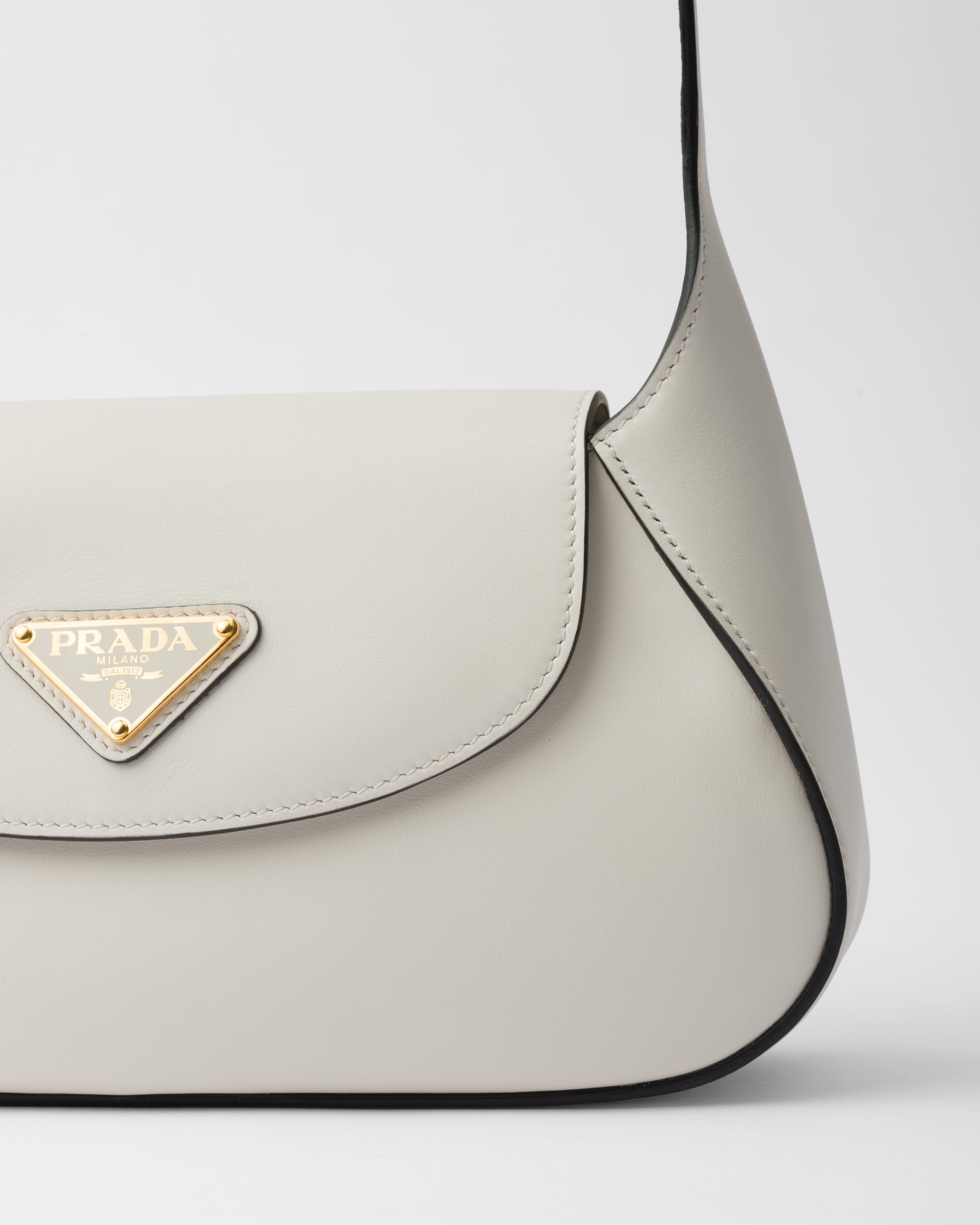 Small leather shoulder bag - 6