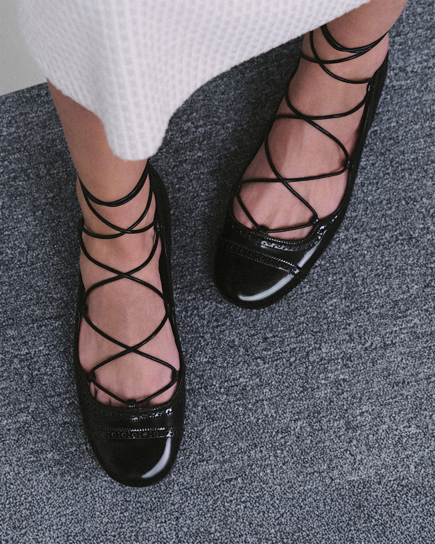 LACE UP BROGUE BLACK - 6
