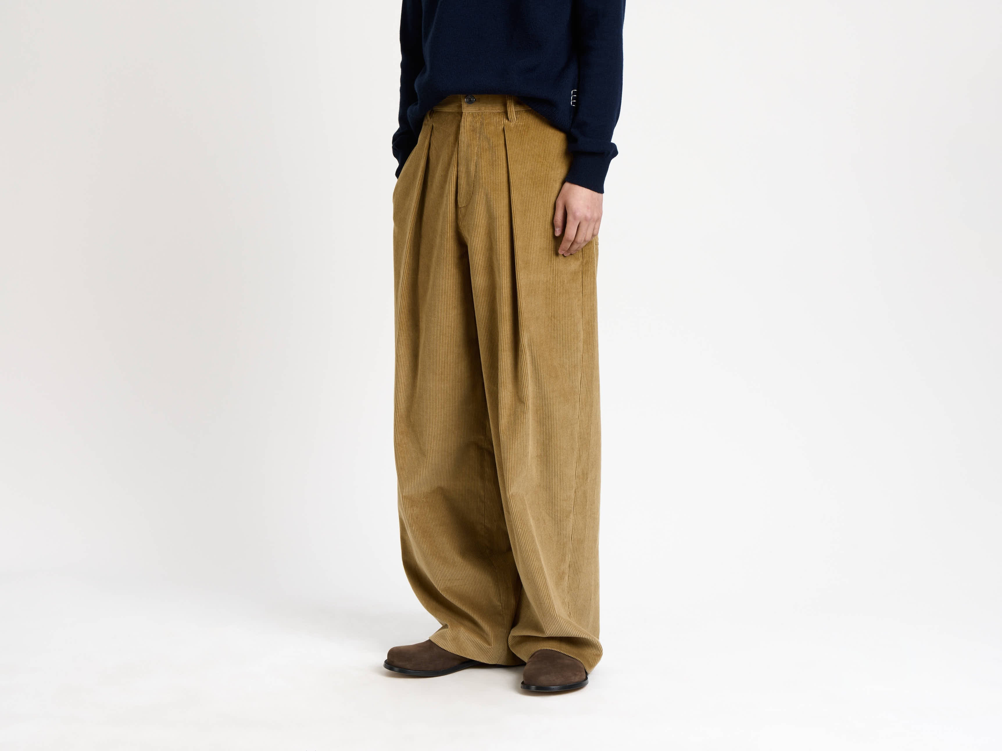 SINGLE PLEAT TROUSERS IN BISCUIT - 4