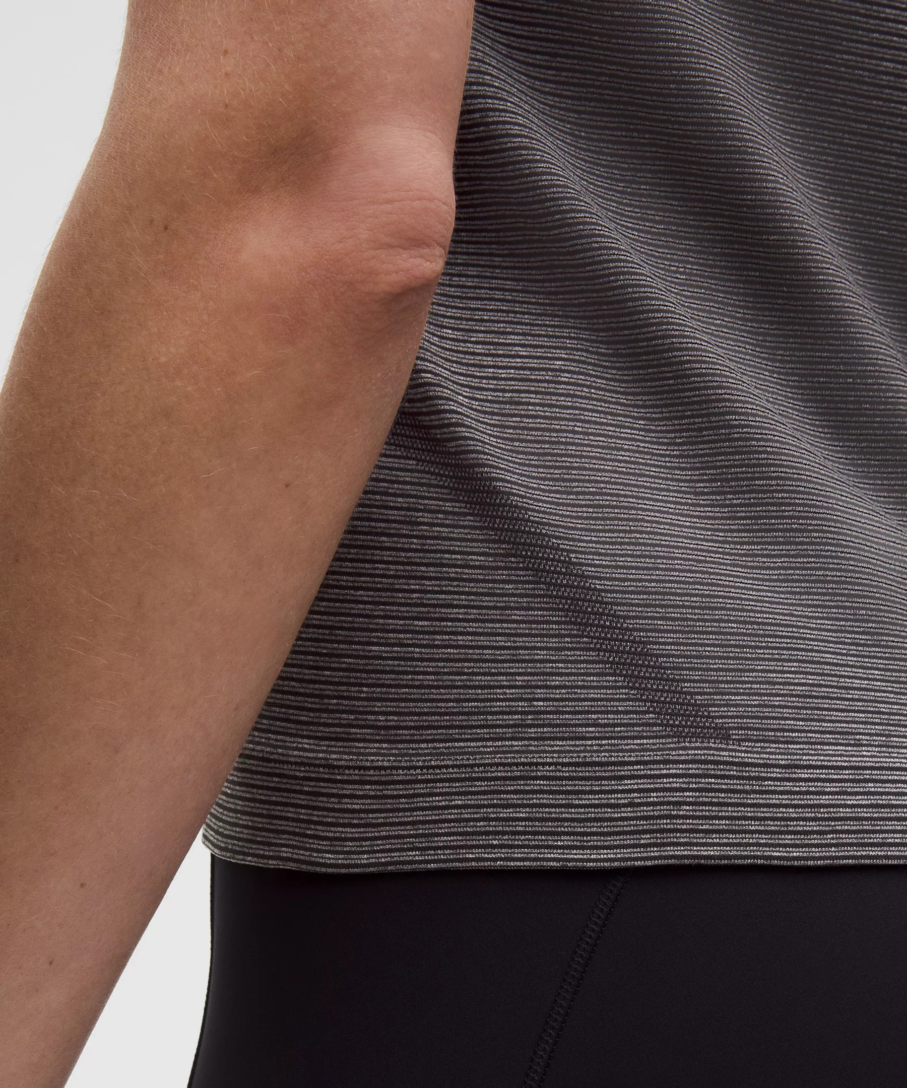 Swiftly Tech Short-Sleeve Shirt 2.0 *Waist Length - 6