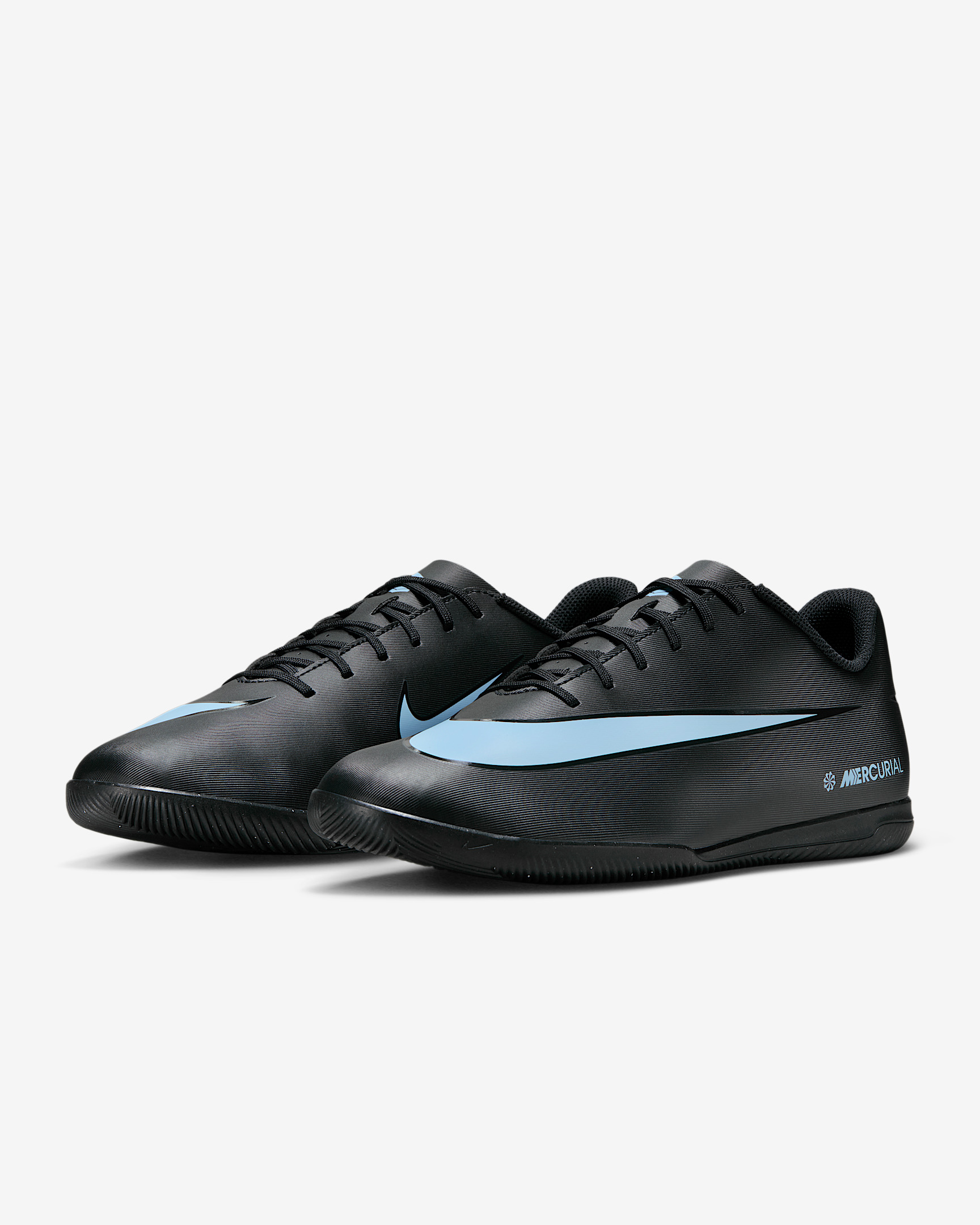 Nike Mercurial Vapor 16 Club Indoor/Court Low-Top Soccer Shoes - 5