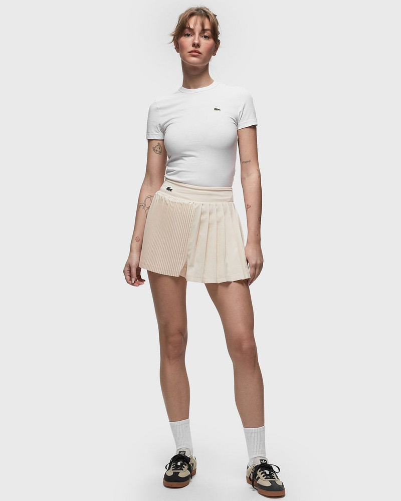 LACOSTE T-SHIRTS & ROLLIS outlook