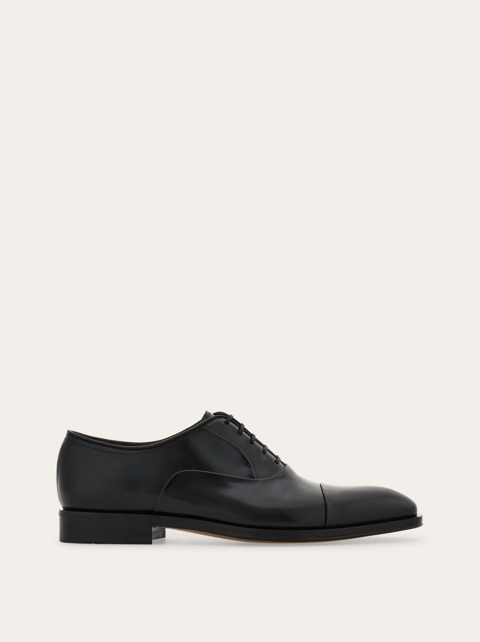 Oxford shoe with toe cap - 1