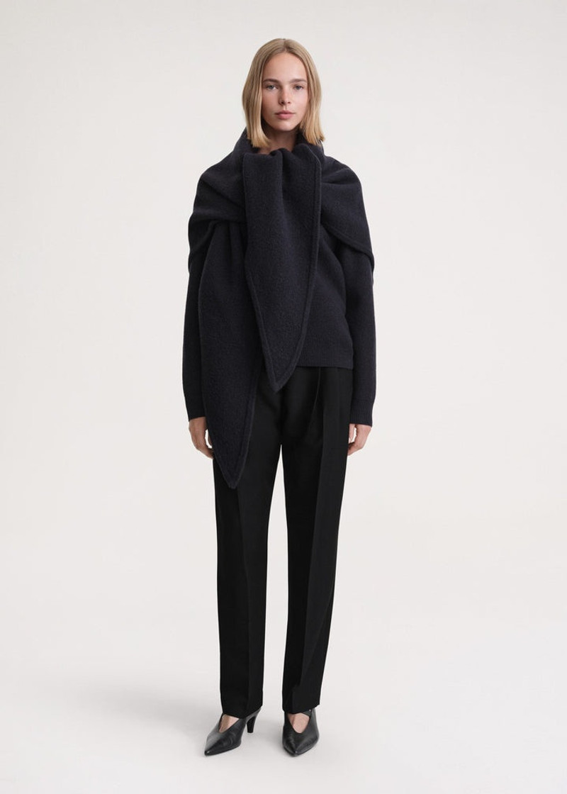TOTEME Maxi wool triangle scarf navy outlook