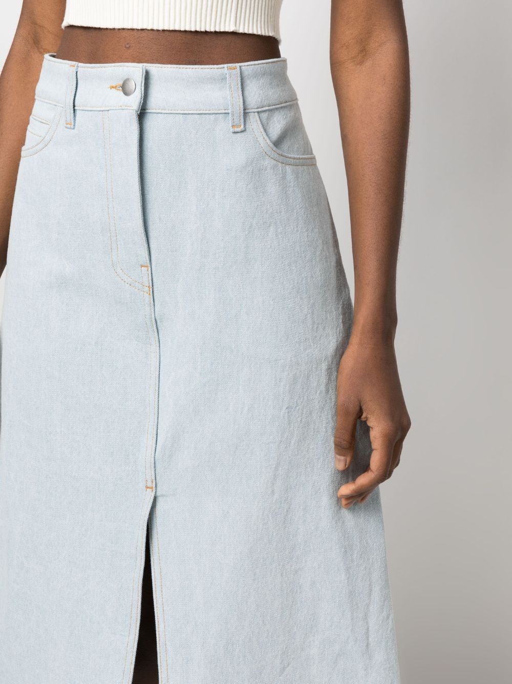 slit-detail denim midi skirt - 5