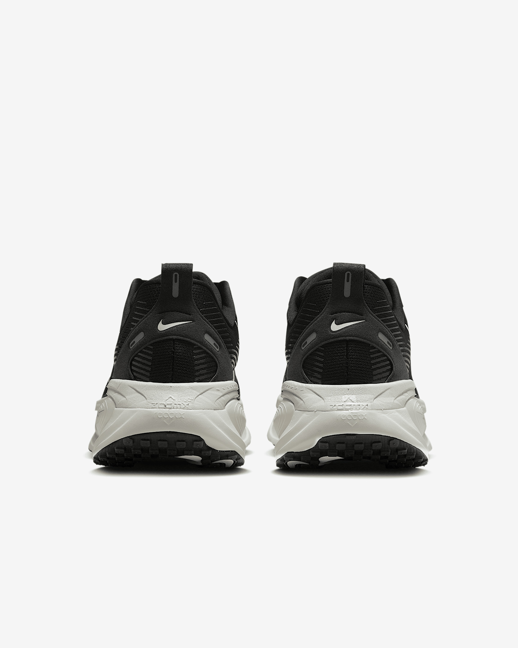Nike Vomero 18 Men's Road Running Shoes - 6
