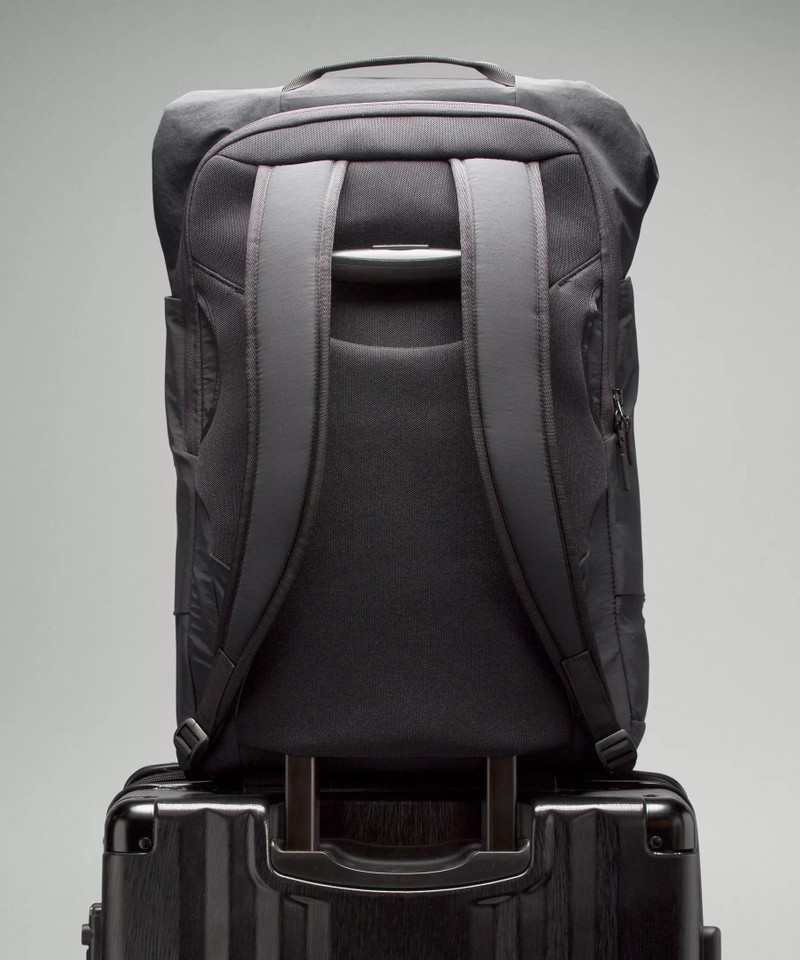 Team Canada Rolltop Backpack 45L *COC Logo 8