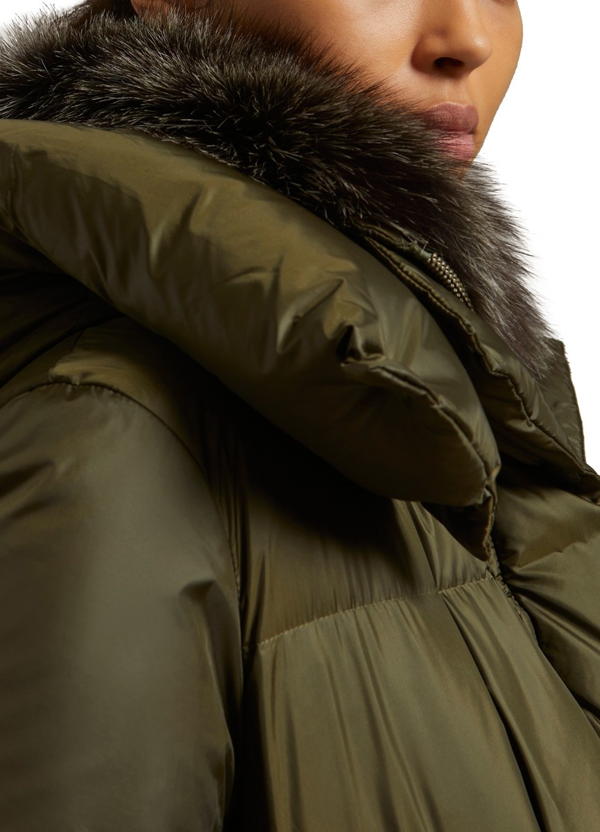 3/4-length puffer jacket made from a water-resistant technical fabric with a fox fur collar - 4