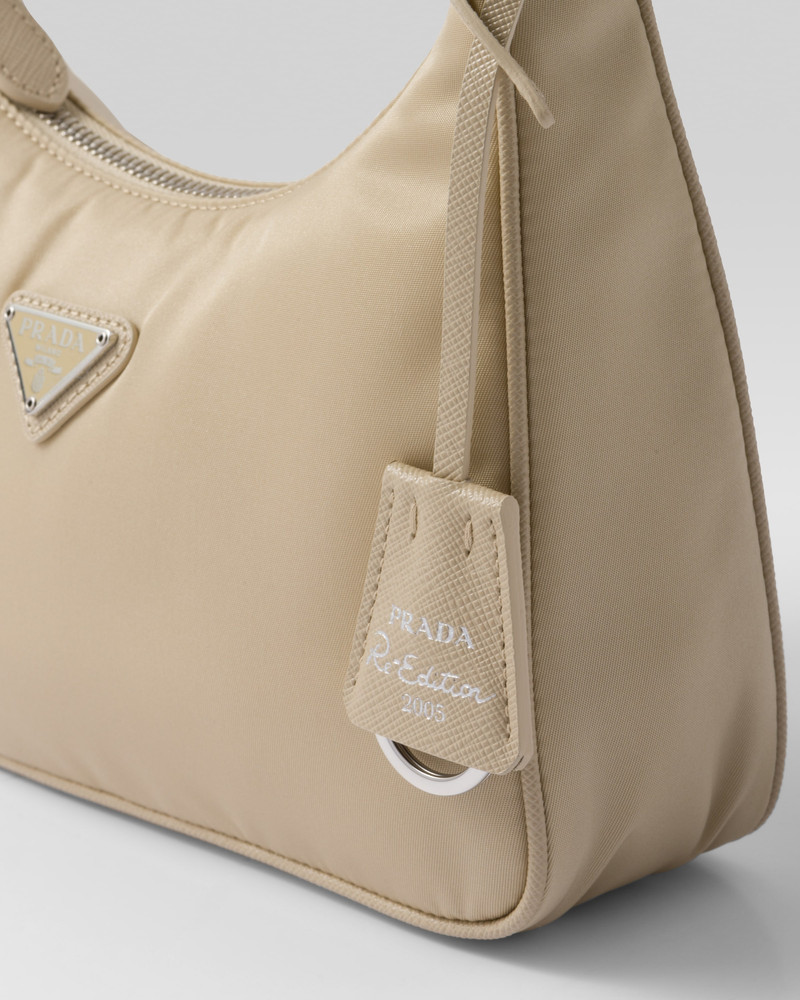 Prada Re-Edition 2005 Re-Nylon 및 Saffiano 미니 백 6