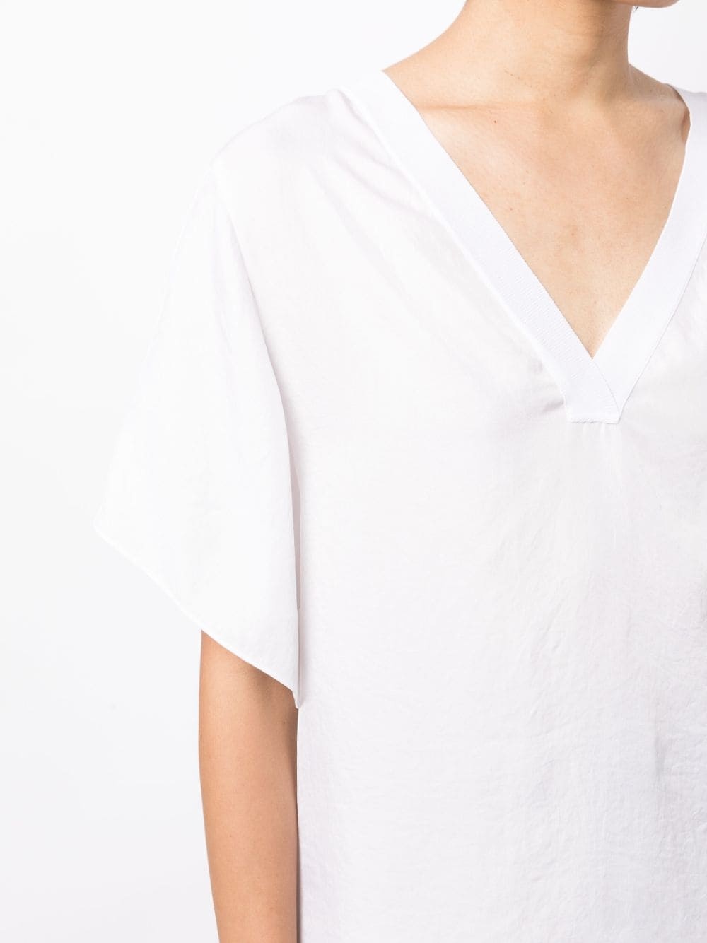 V-neck short-sleeved T-shirt - 5