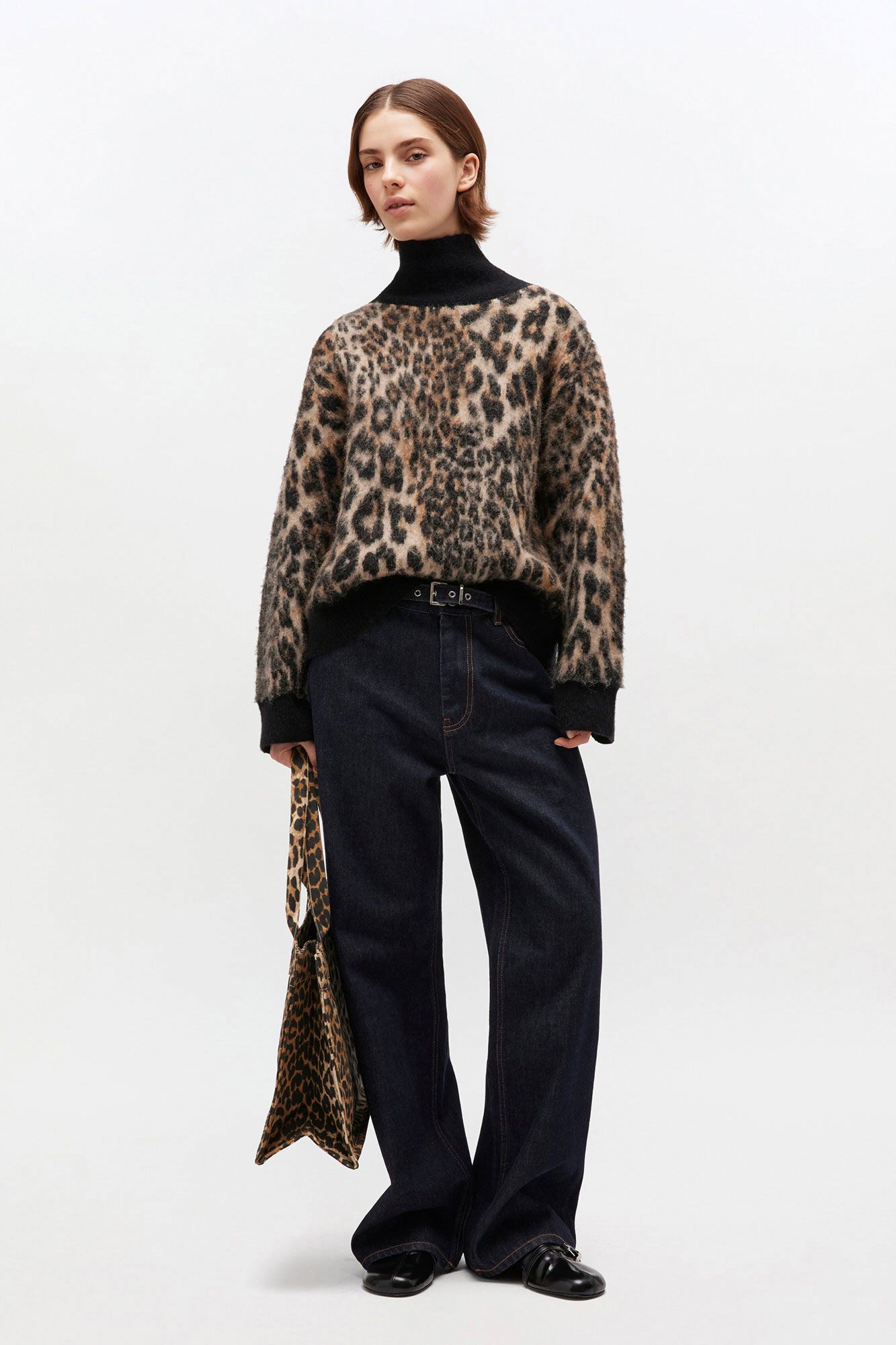 LEOPARD OPEN BACK SWEATER - 3
