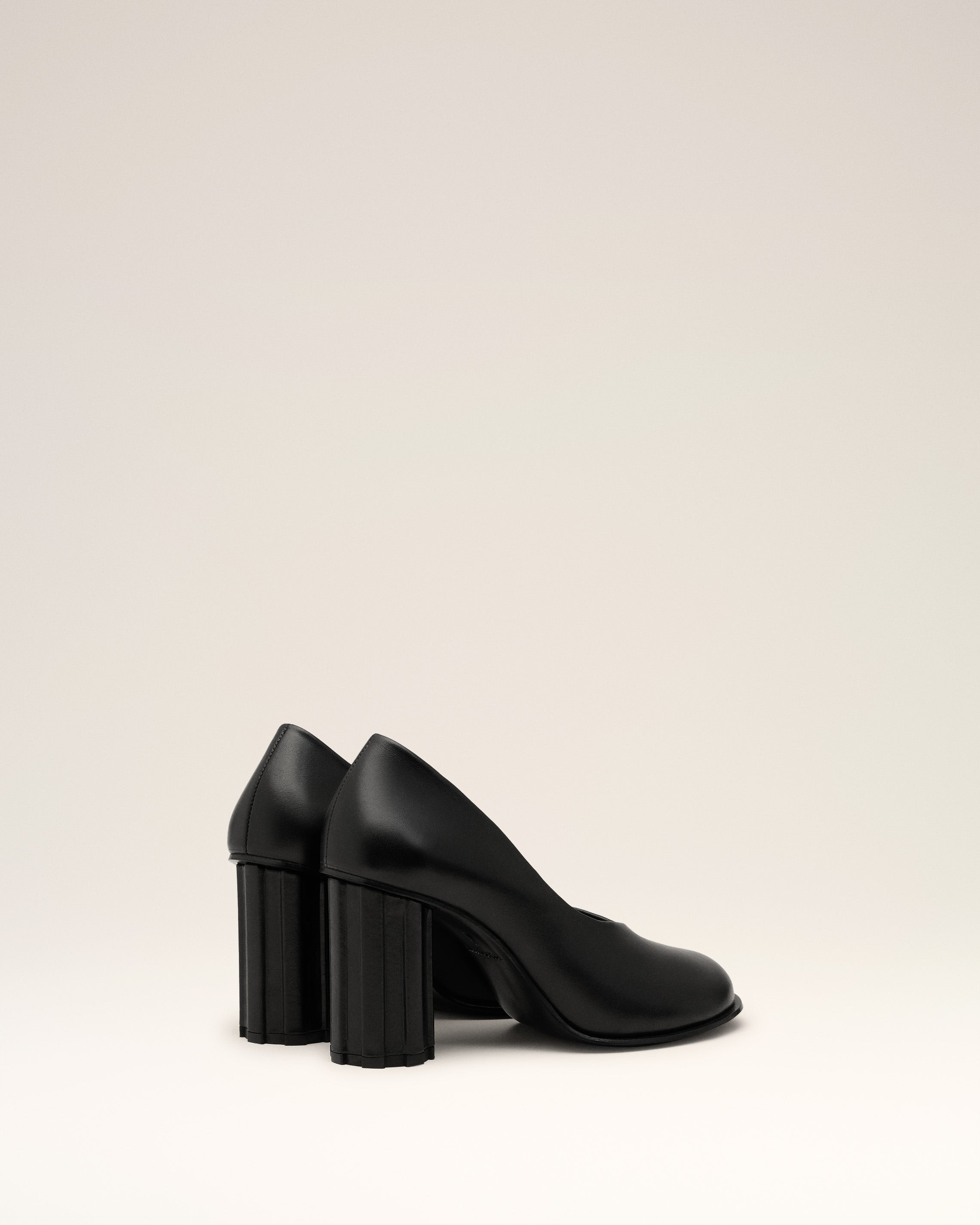 BLACK LEATHER PIANO PUMP - 8