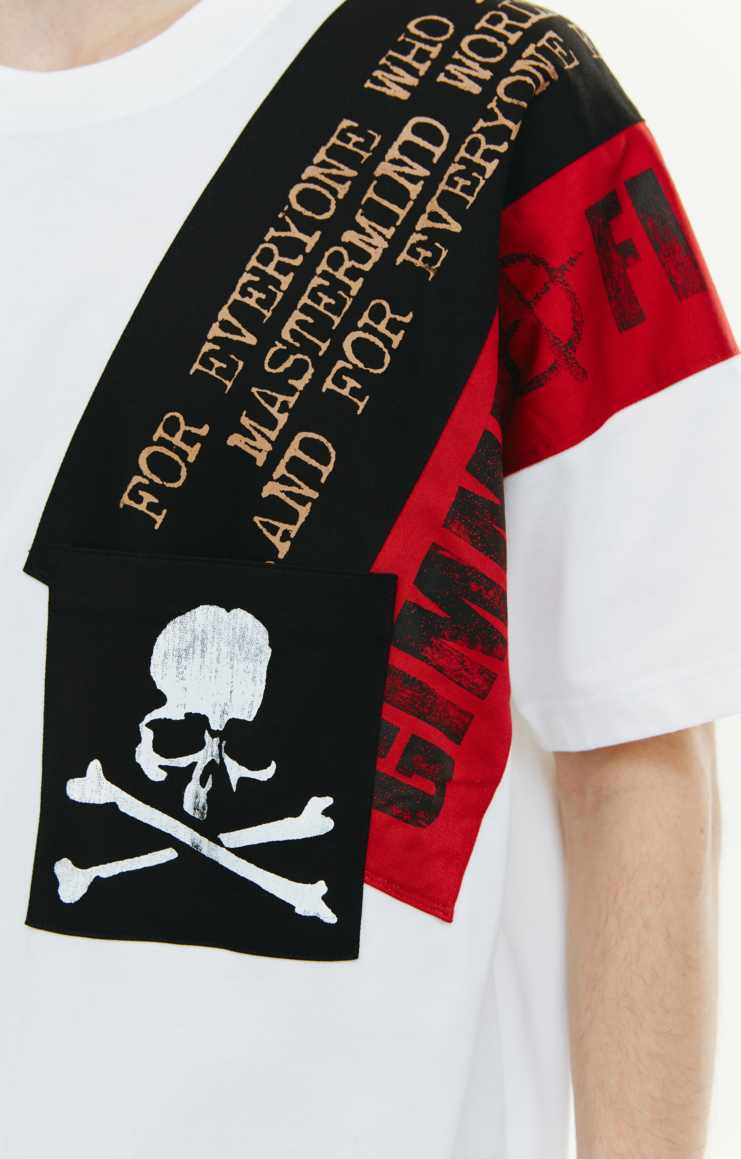 WHITE T-SHIRT WITH PATCHES - 3