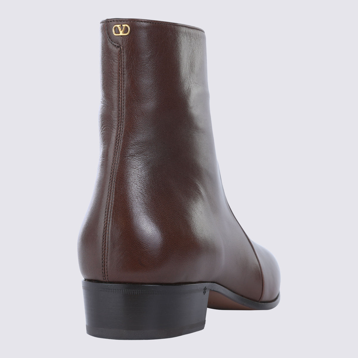 Boots Bark - 3
