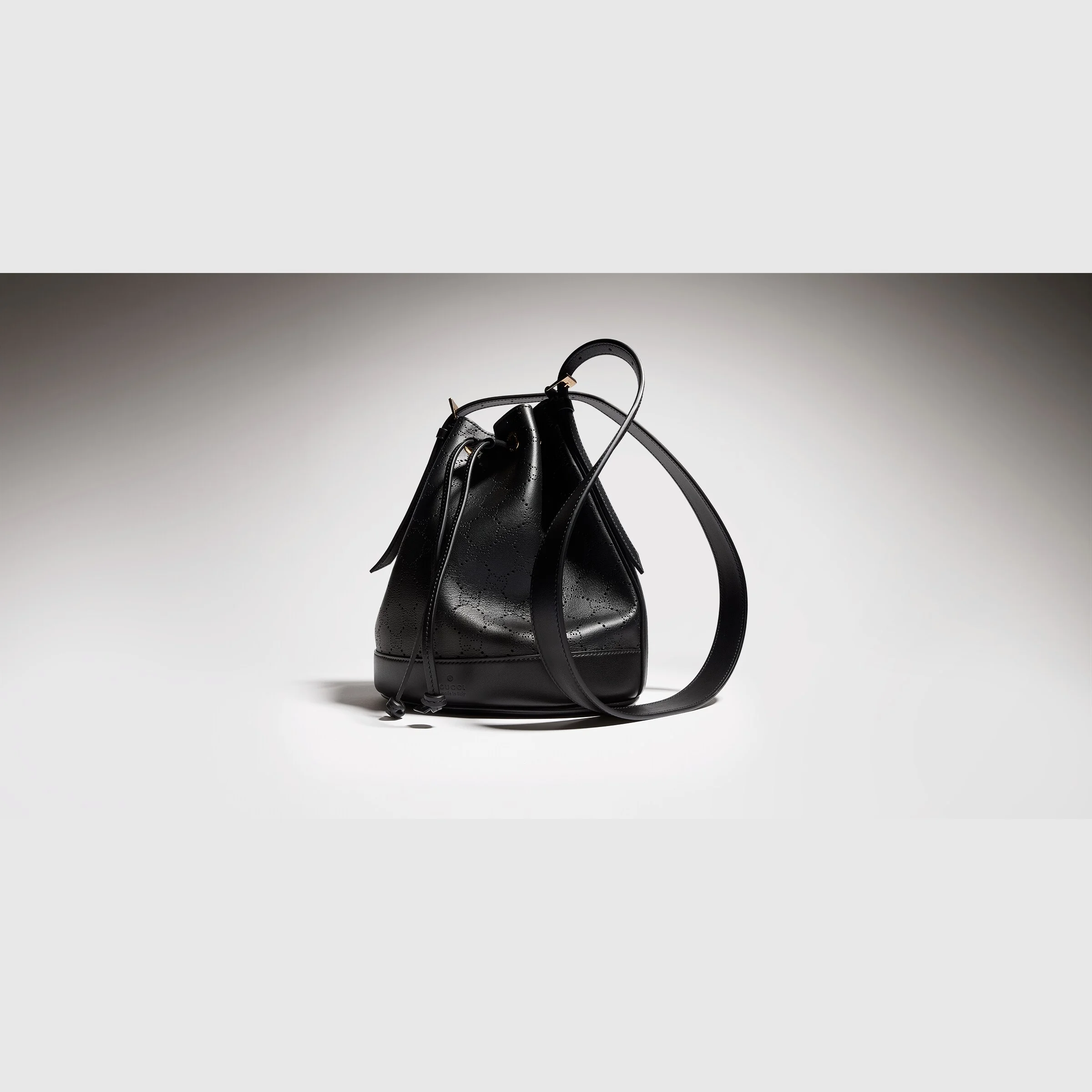 Gucci Venice small bucket bag - 1