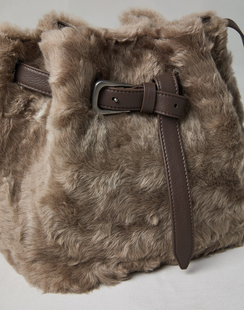 Frosty-effect shearling bucket bag with belt detail 3