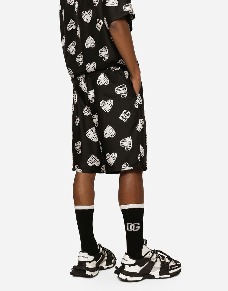 Silk jogging shorts with DG heart print - 4
