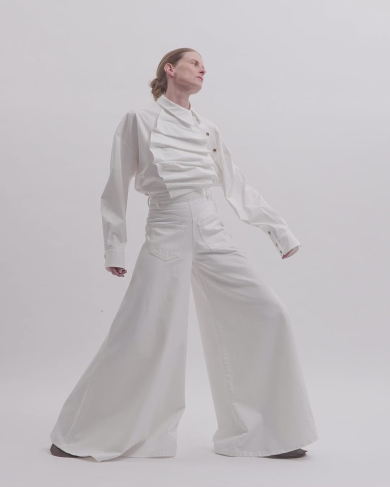 A.W.A.K.E. MODE SUPER WIDE LEG MIRROR JEANS WHITE outlook
