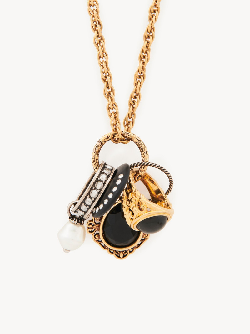 THE CHLOÉ ANTIQUE PEARLS NECKLACE 3