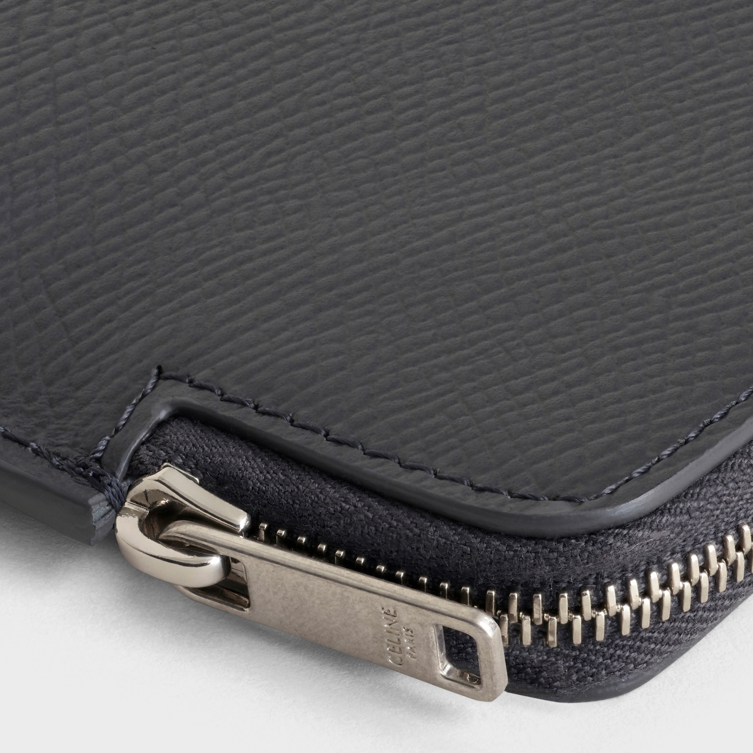 DOCUMENT HOLDER IN GRAINED CALFSKIN - 4