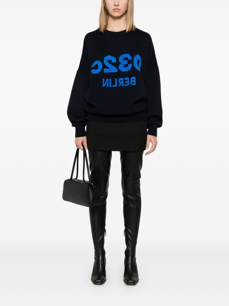 032c Selfie sweater outlook