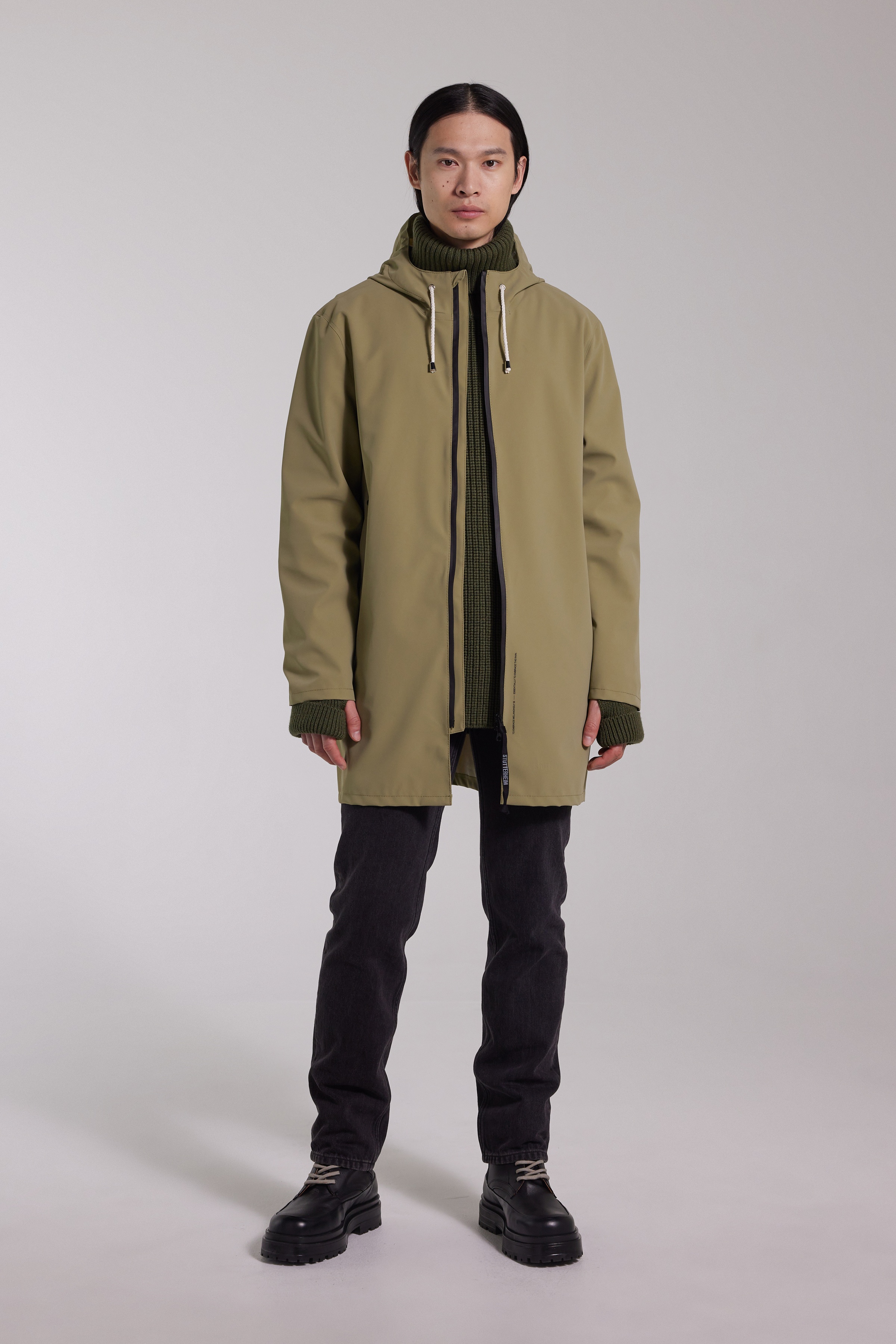 Stockholm Lightweight Zip Matte Raincoat Aloe - 4