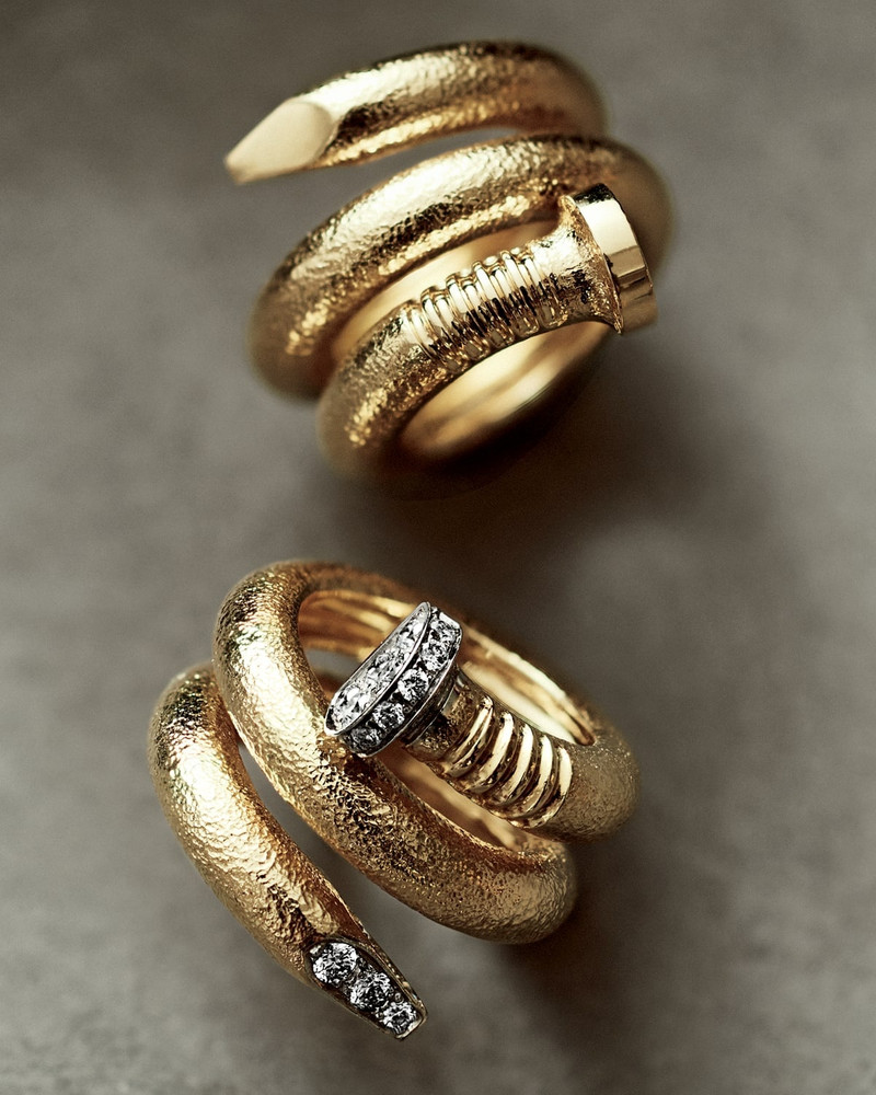 DAVID WEBB 18k Gold Polished Nail Ring, Size 6.5 outlook
