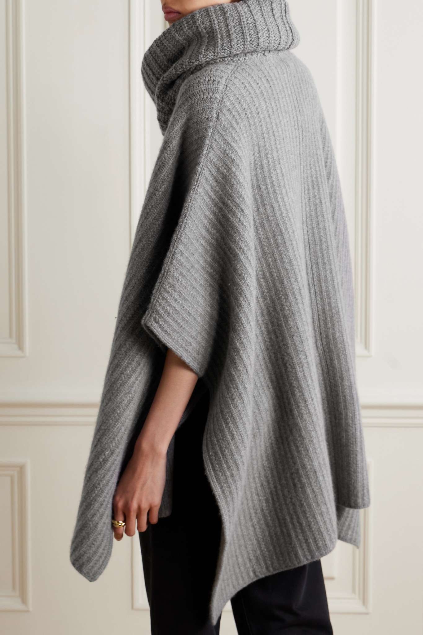 Waipara ribbed-knit turtleneck cashmere cape - 4