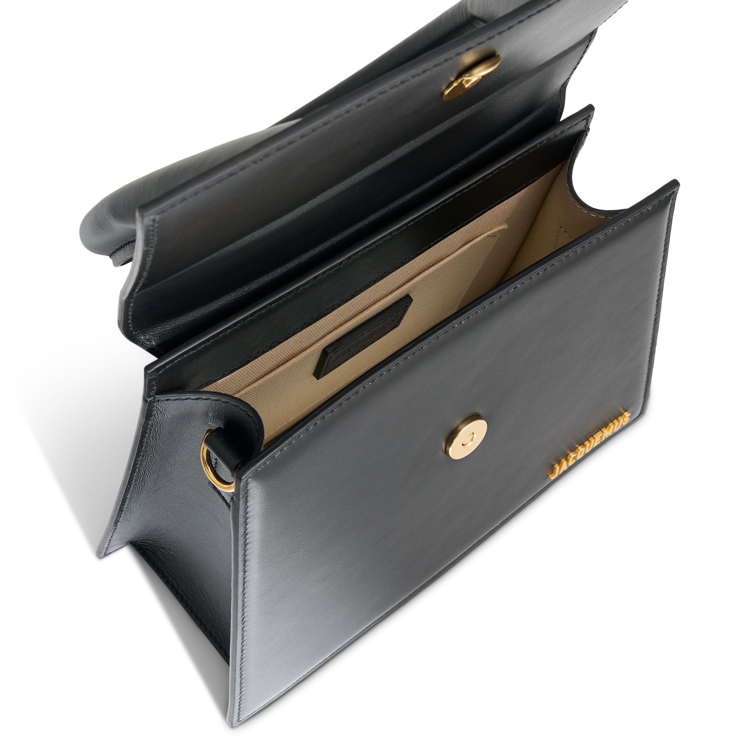 Le Grand Chiquito Leather Bag in Black - 5