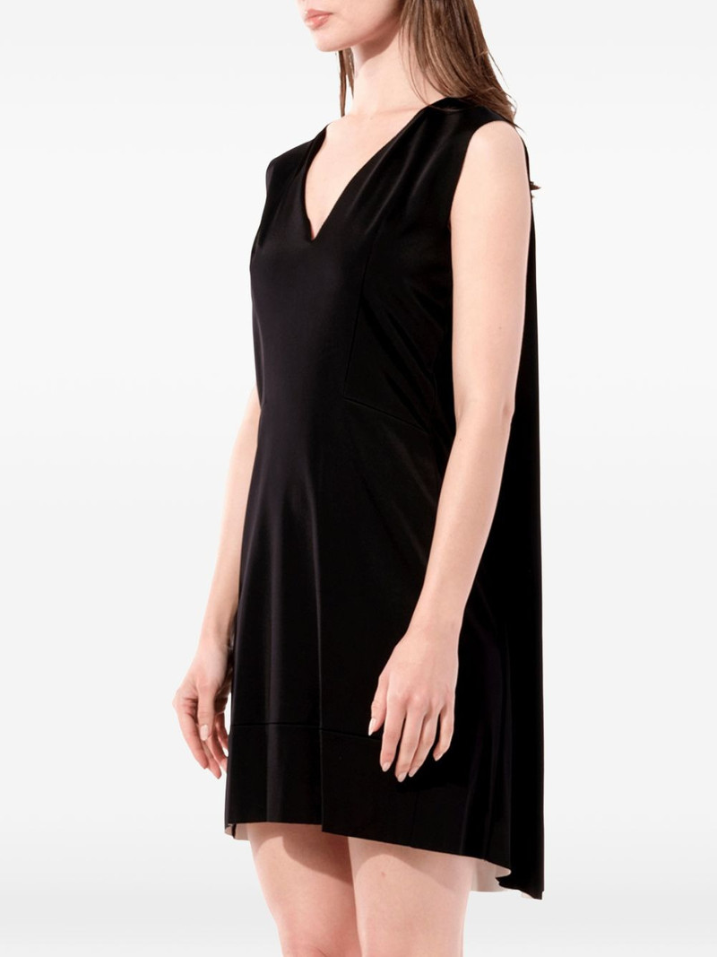 sleeveless V-neck dress 3