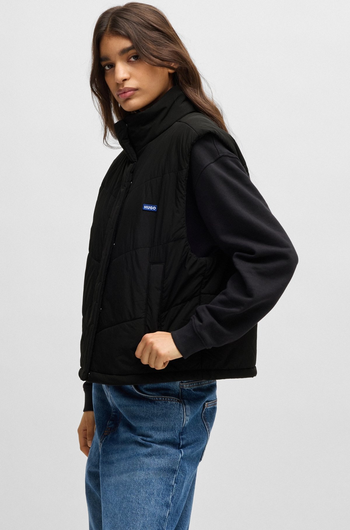 WATER-REPELLENT GILET WITH BLUE LOGO LABEL - 6