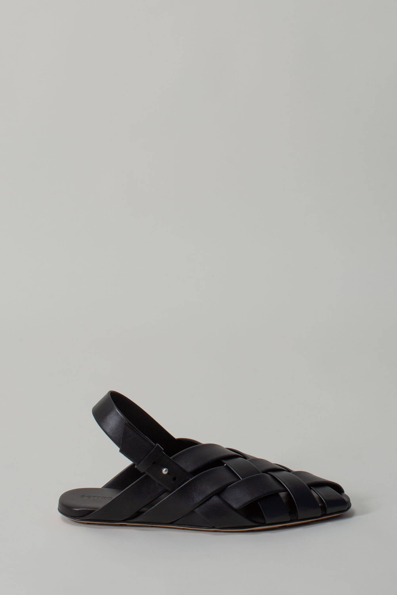 直営店☆BOTTEGA VENETA☆ Alfie Slipper ストラップ サンダル 直営店☆BOTTEGA VENETA☆ Alfie Slipper ストラップ サンダル