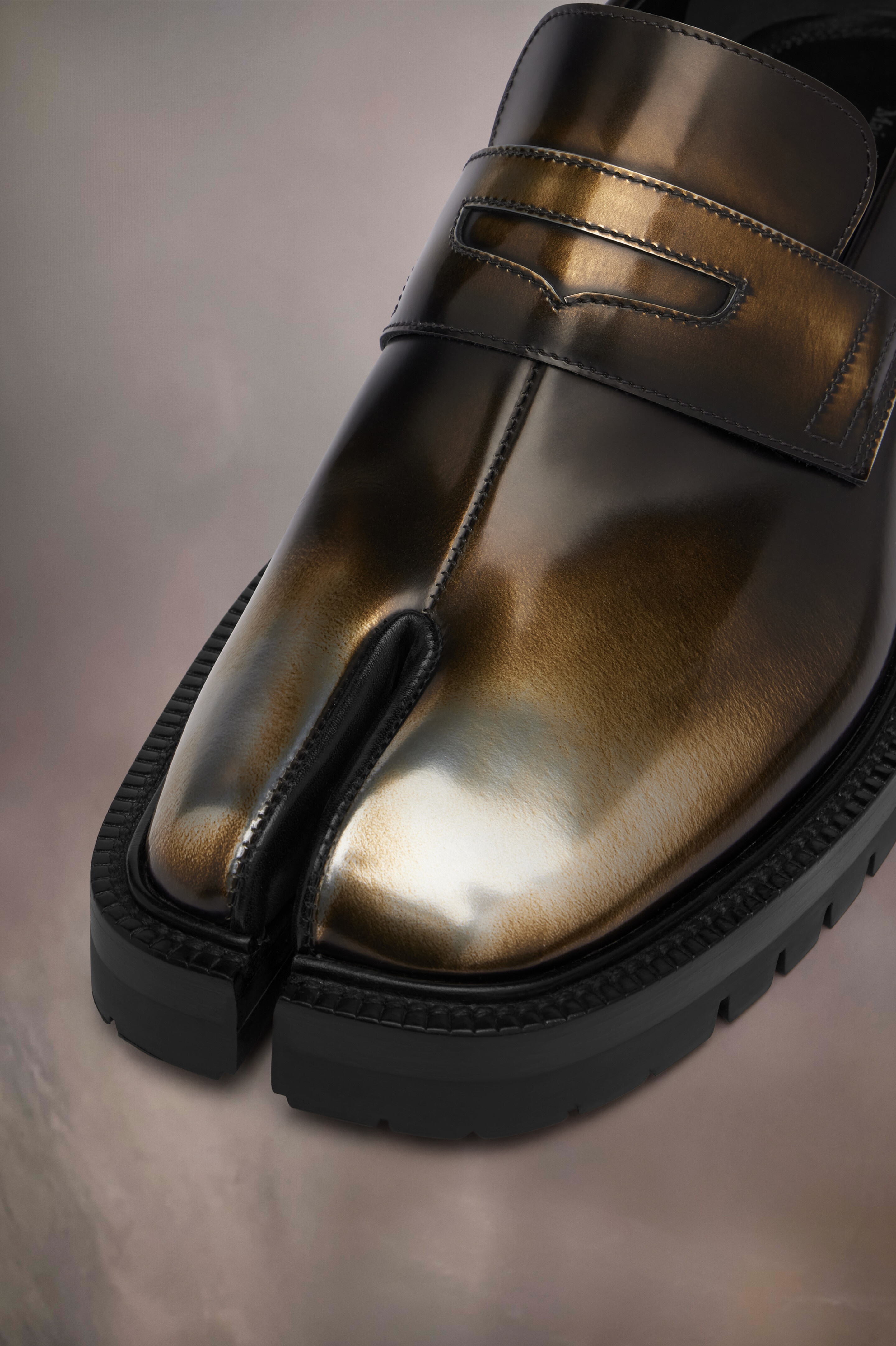 Tabi County Metallic Loafers - 5