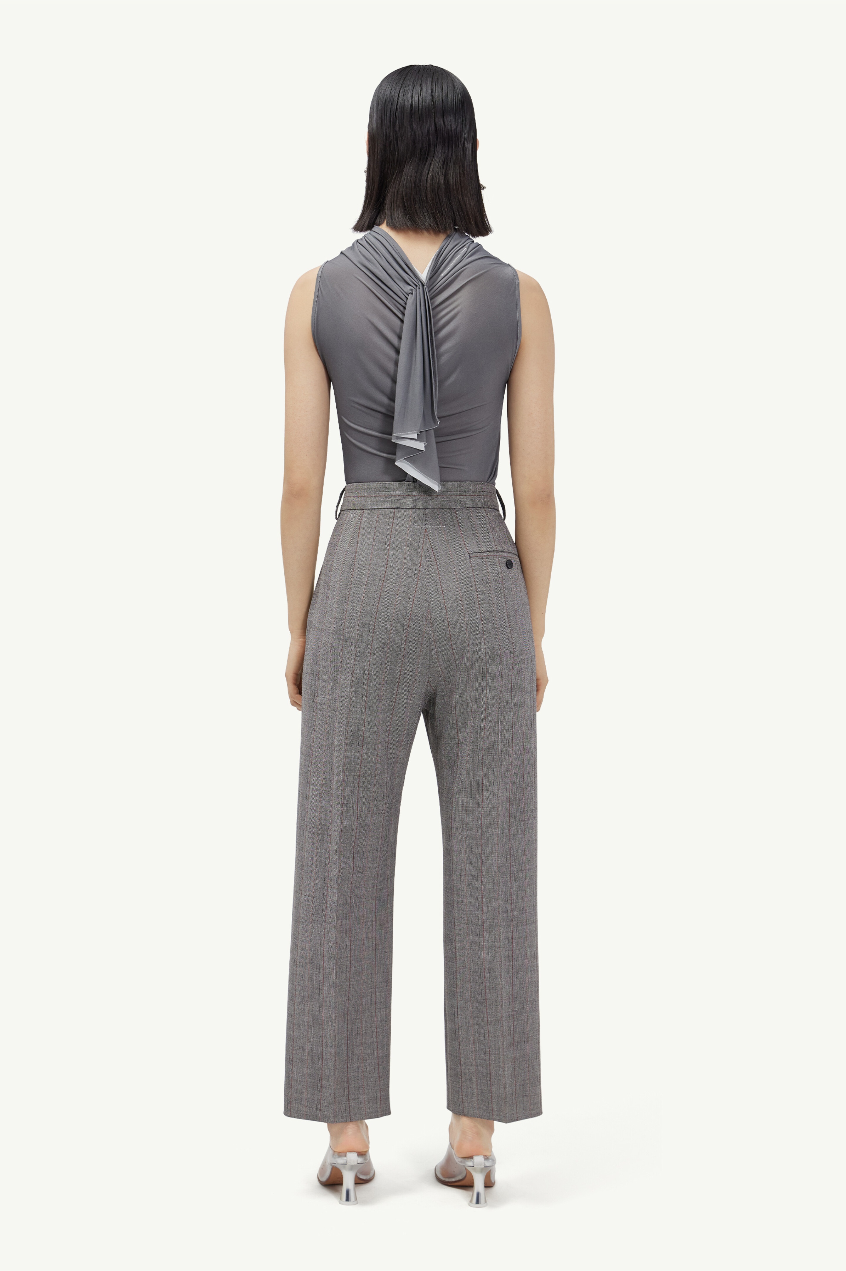 Cropped pleated trousers - 4