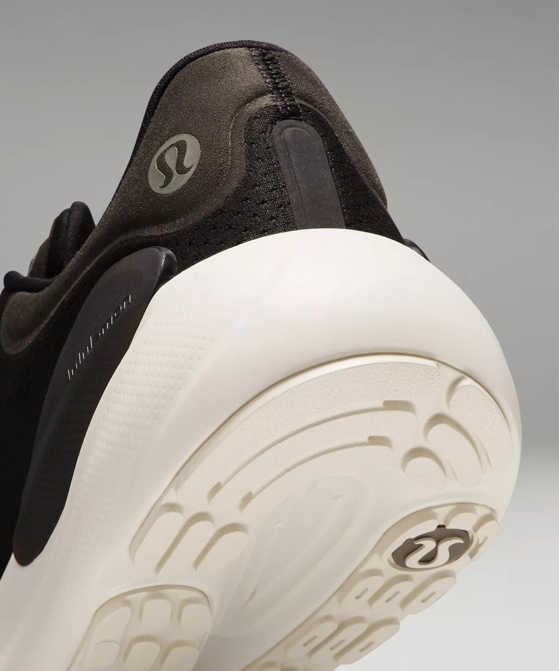 beyondfeel Men's Running Shoe - 9