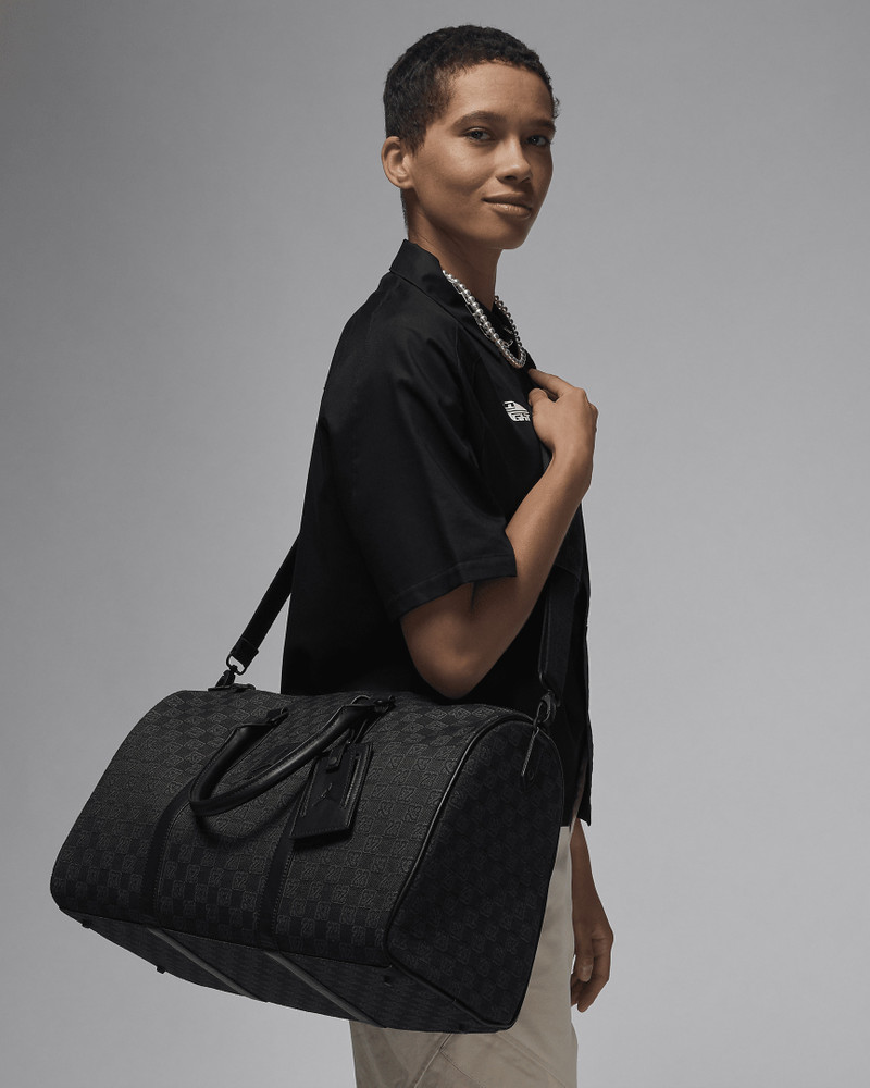 Jordan Monogram Duffle Bag (25L) 1