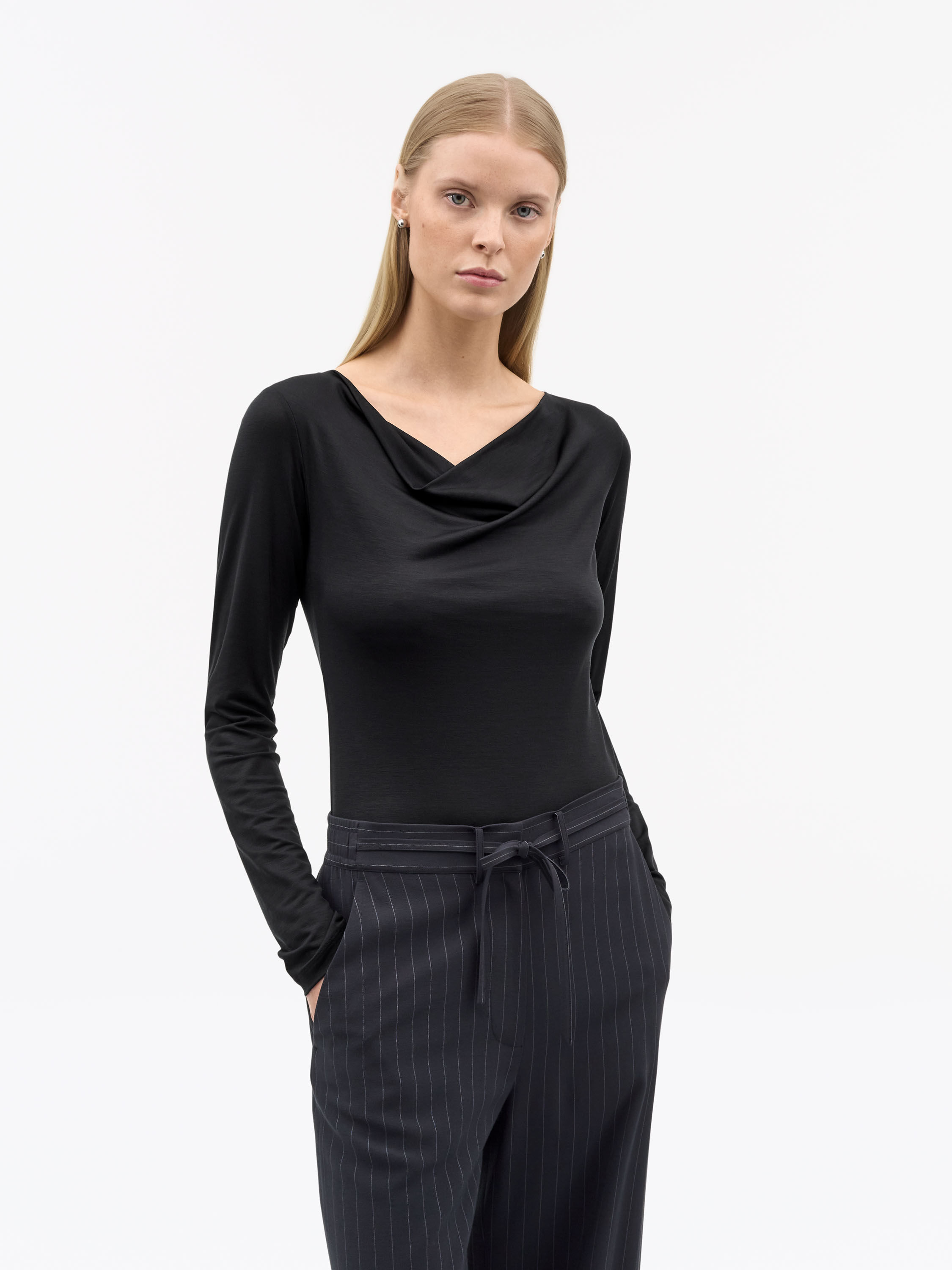 Elois Long-Sleeved T-Shirt - 2