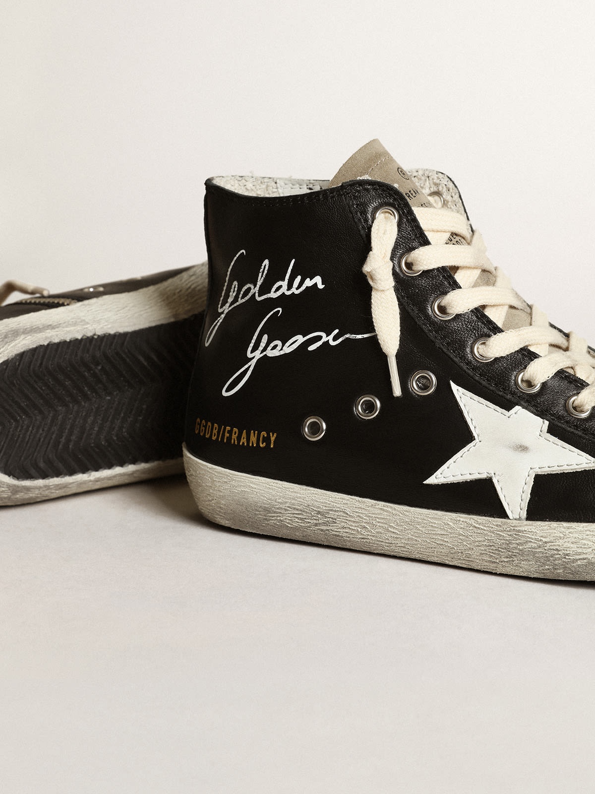 Francy sneakers in black nappa leather with white leather star and dove-gray suede tongue - 3