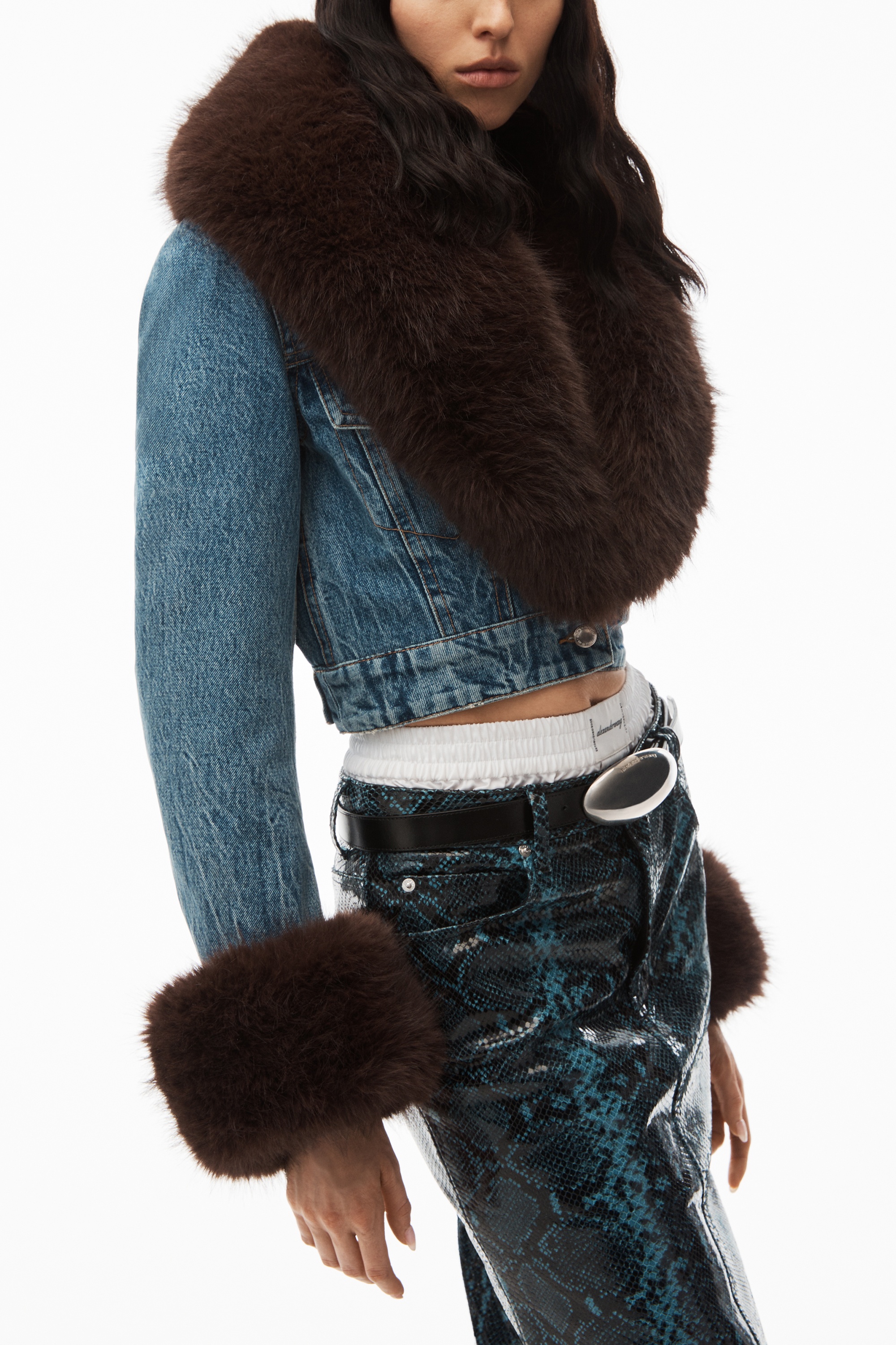 indigo denim jacket with faux fur - 3