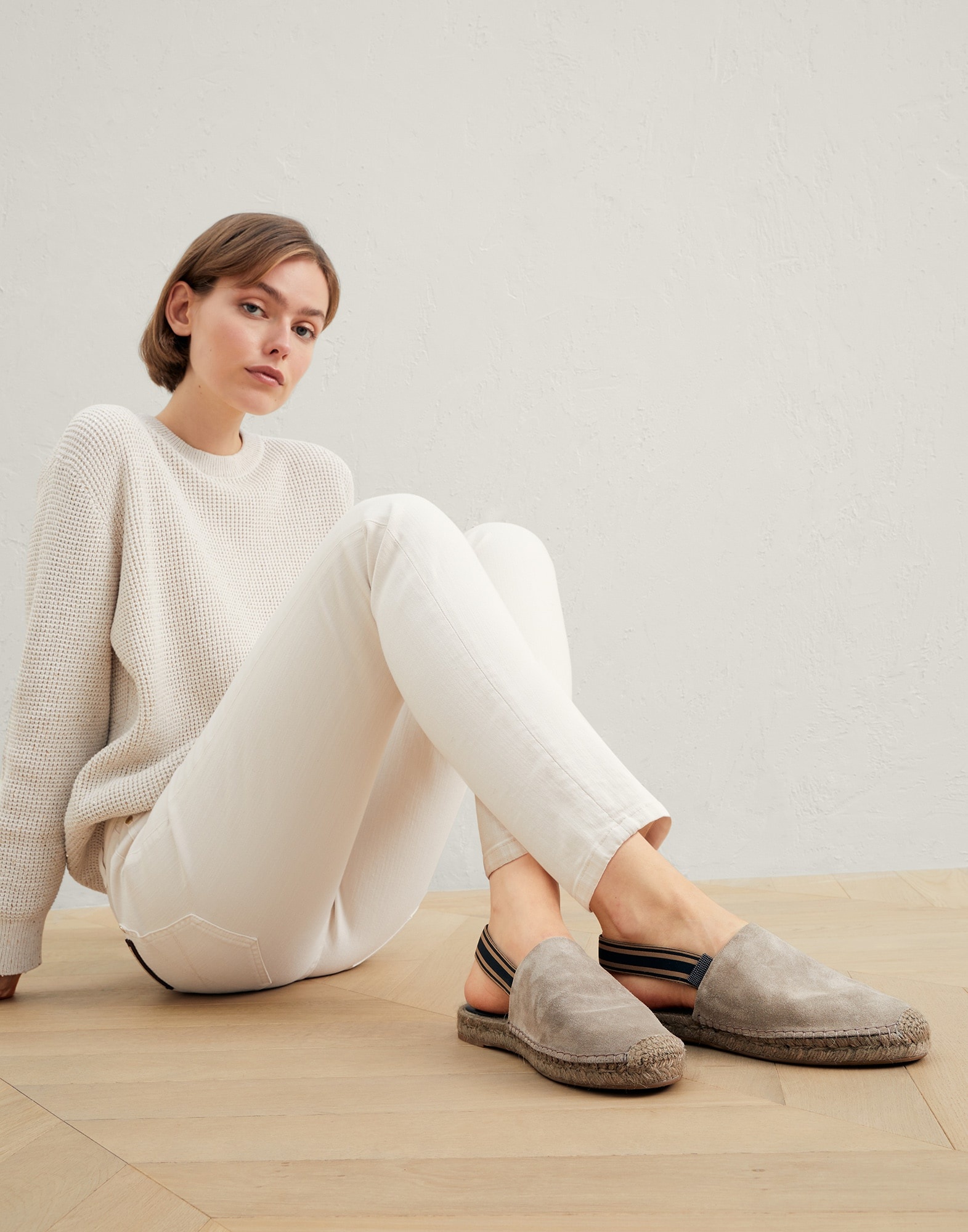 パンプス BRUNELLO CUCINELLI SUEDE RUNNERS WITH SHINY TAB Brunello Cucinelli Suede Runners With Shiny Tab In White