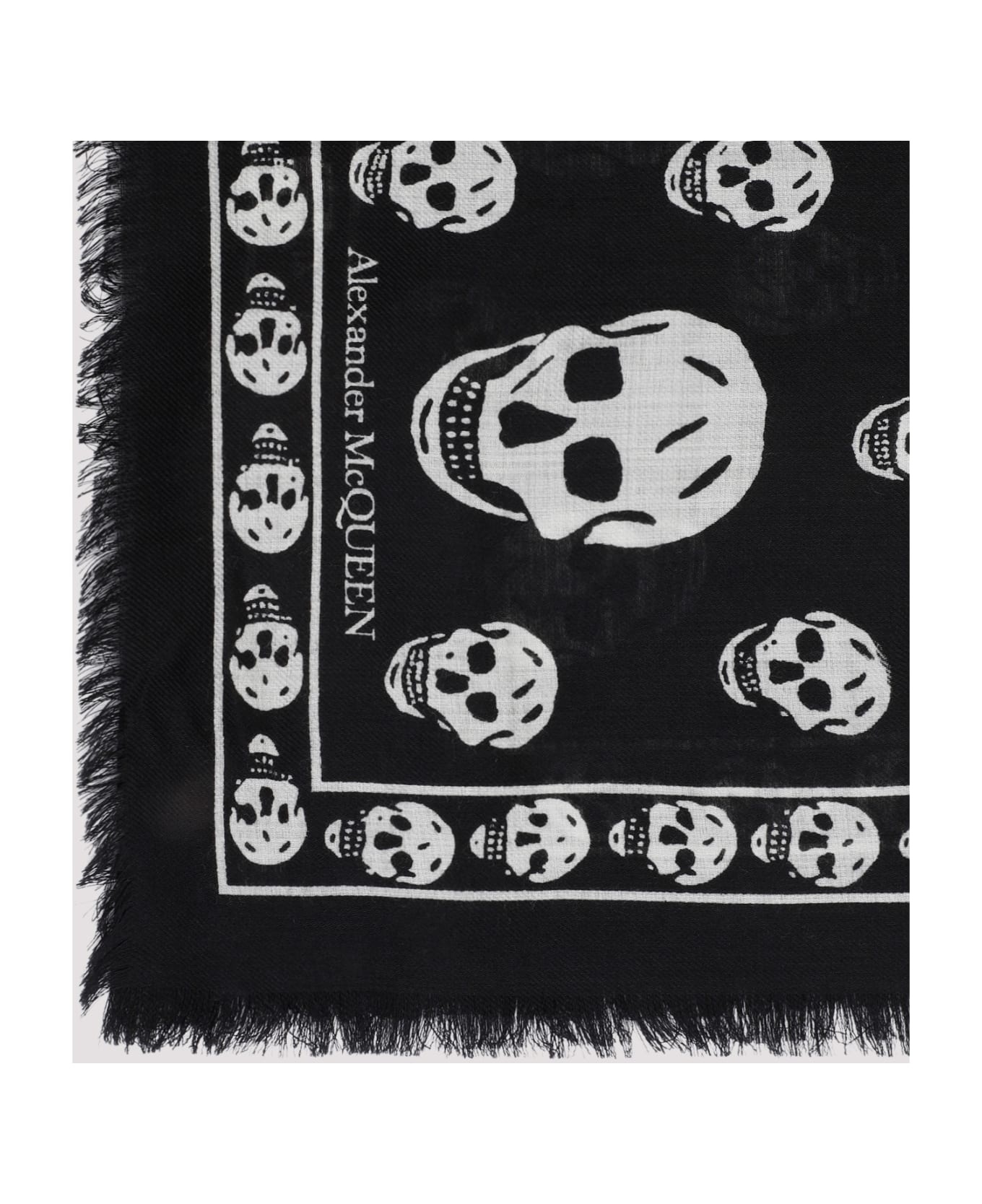 Skulla Scarf - 4