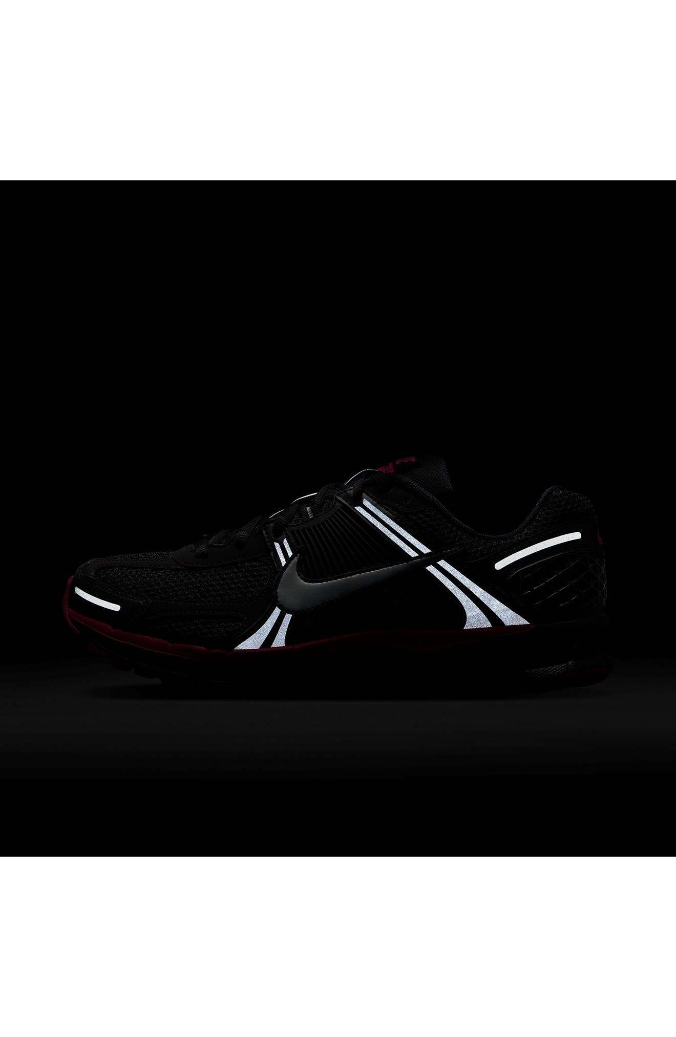 Nike Zoom Vomero 5 Sneaker in 004 Black/metplt at Nordstrom - 7