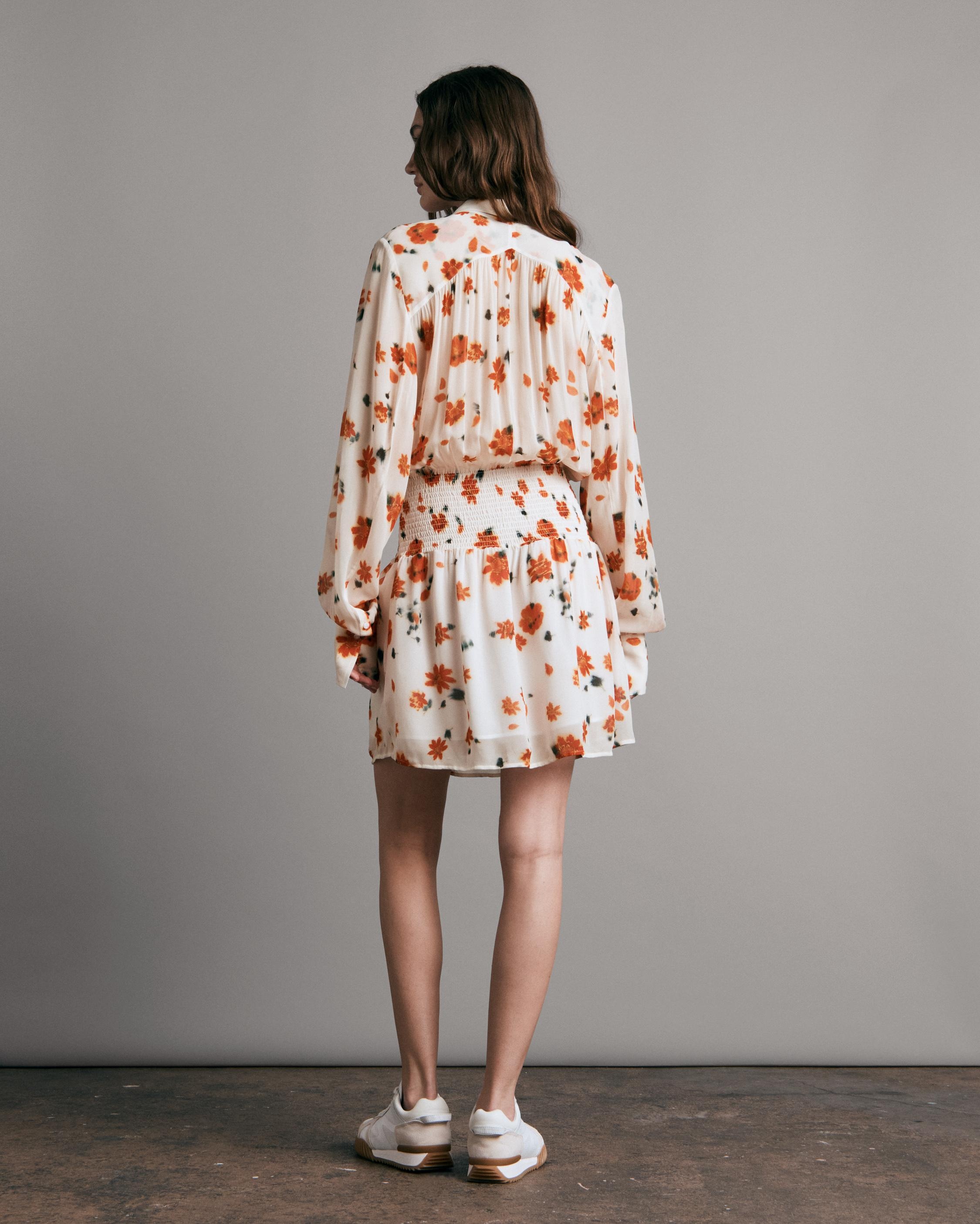 Bailey Floral Smocked Mini Dress
Viscose Dress - 4