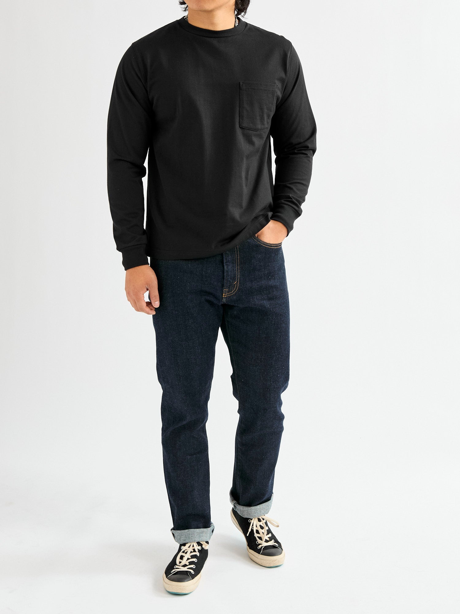 40/2 Long Sleeve Pocket T-Shirt in Black - 7