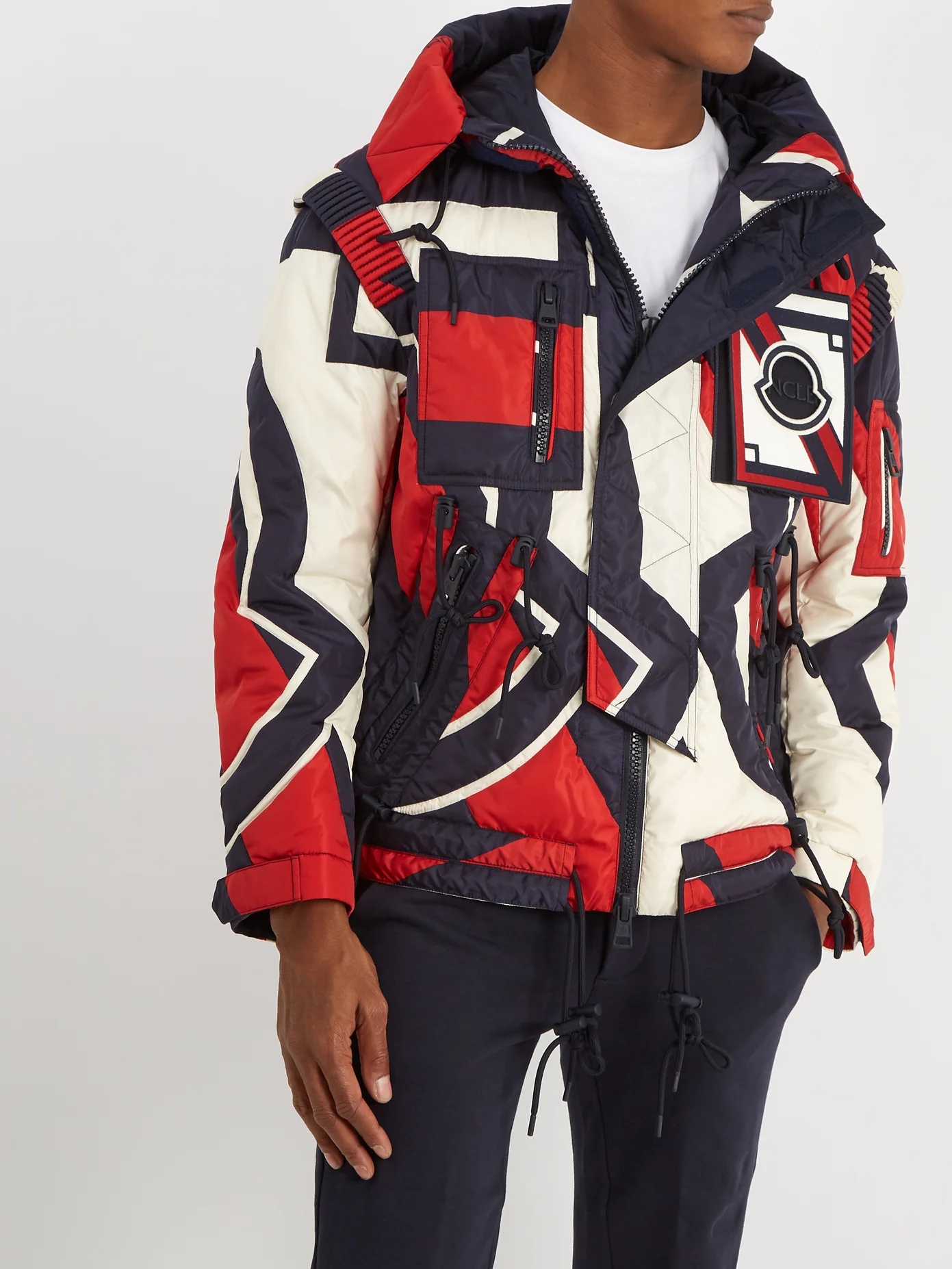 Abstract-print hooded quilted down jacket - 2